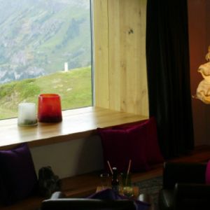 Chetzeron Crans Montana CH - LOUNGE, LAMPADAIRE MERINGUE