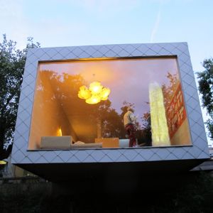 MAISON BOIS D’ARCHITECTE , SUSPENSION NUAGES + PARAVENT LUMINEUX